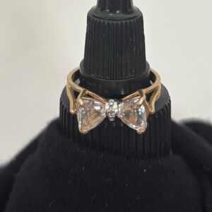 Elegant Gold Bow Ring with Clear Stones